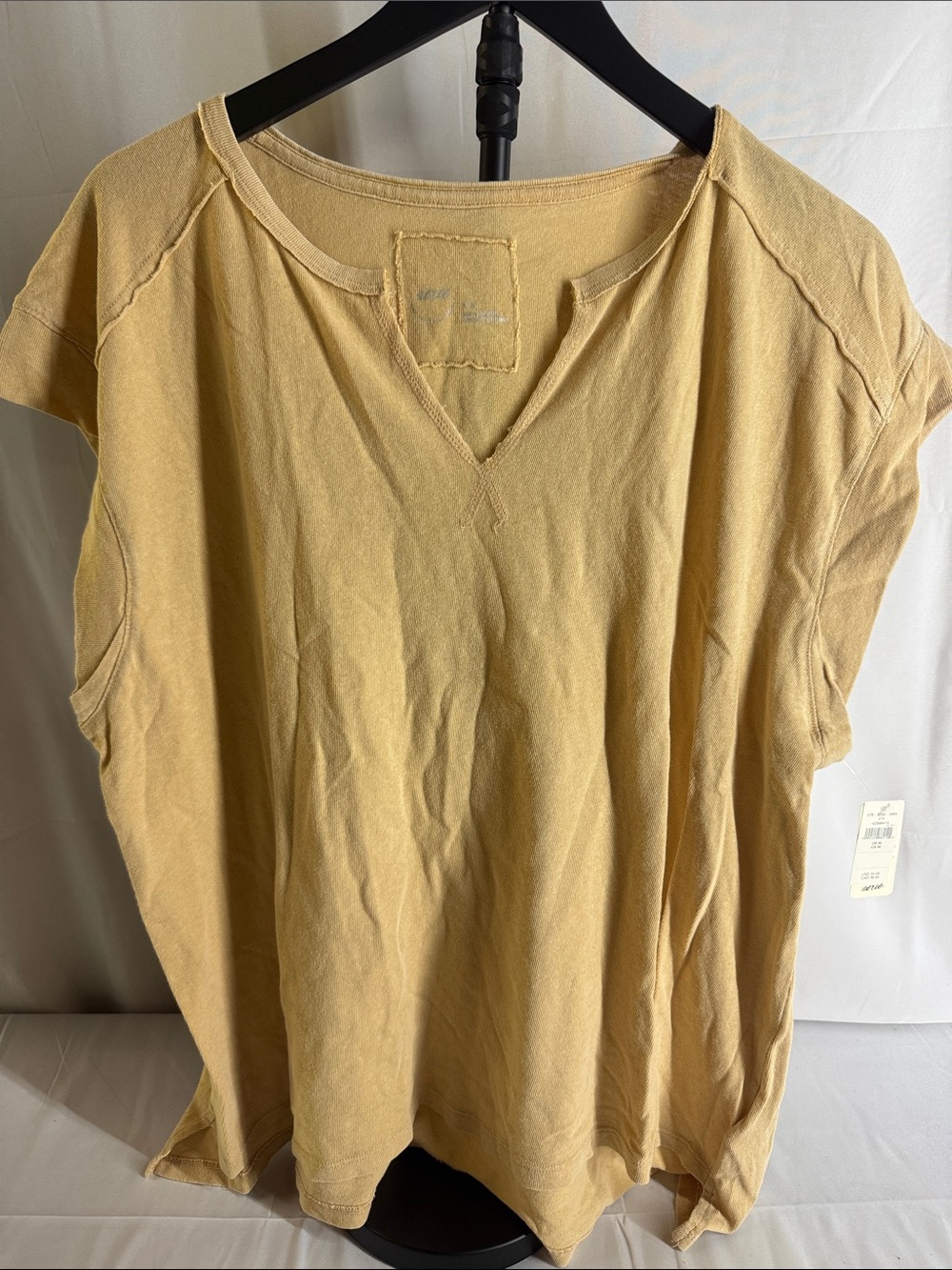 Women’s Aerie Relaxed V-Neck Top in Light Mustard